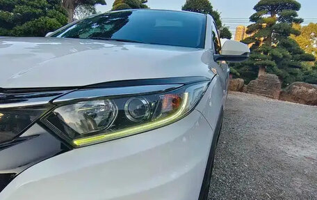 Honda Vezel, 2022 год, 1 097 000 рублей, 2 фотография