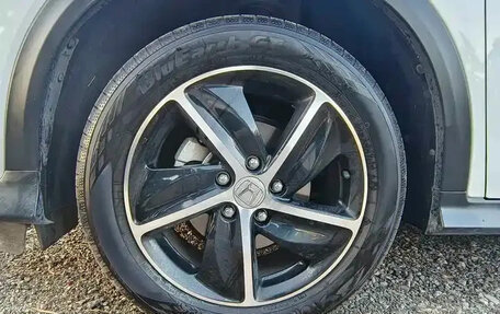 Honda Vezel, 2022 год, 1 097 000 рублей, 14 фотография