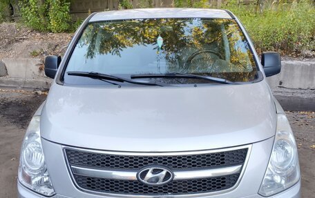 Hyundai Grand Starex Grand Starex I рестайлинг 2, 2009 год, 1 420 000 рублей, 1 фотография