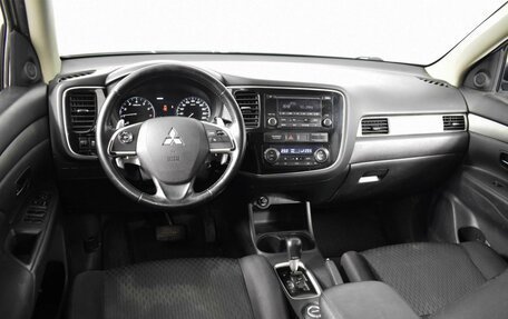 Mitsubishi Outlander III рестайлинг 3, 2013 год, 1 378 200 рублей, 6 фотография