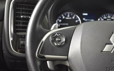 Mitsubishi Outlander III рестайлинг 3, 2013 год, 1 378 200 рублей, 14 фотография