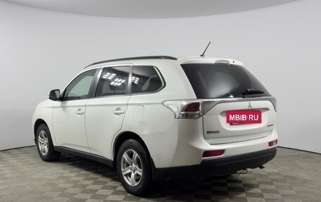 Mitsubishi Outlander III рестайлинг 3, 2013 год, 1 378 200 рублей, 2 фотография