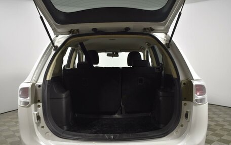 Mitsubishi Outlander III рестайлинг 3, 2013 год, 1 378 200 рублей, 21 фотография