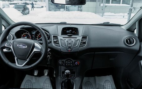 Ford Fiesta, 2015 год, 898 000 рублей, 13 фотография