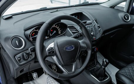 Ford Fiesta, 2015 год, 898 000 рублей, 15 фотография