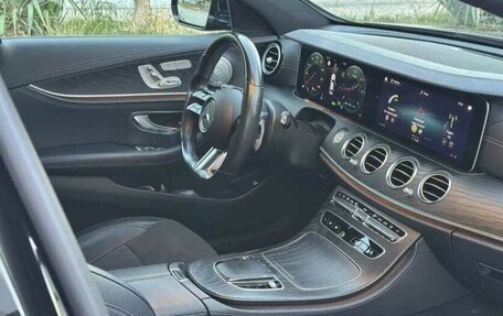 Mercedes-Benz E-Класс, 2022 год, 7 000 000 рублей, 1 фотография