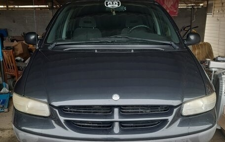 Chrysler Voyager III, 1998 год, 480 000 рублей, 1 фотография