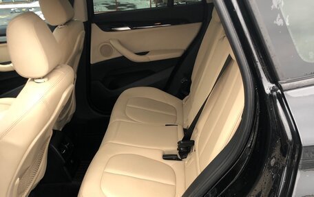 BMW X1, 2018 год, 2 300 000 рублей, 15 фотография