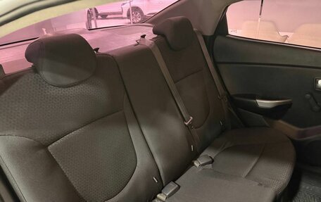 KIA Rio III рестайлинг, 2014 год, 735 000 рублей, 10 фотография