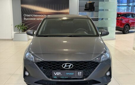 Hyundai Solaris II рестайлинг, 2021 год, 1 525 000 рублей, 2 фотография