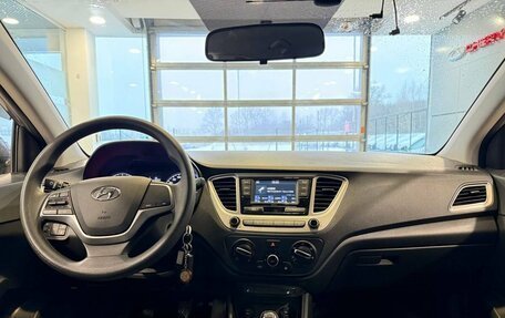 Hyundai Solaris II рестайлинг, 2021 год, 1 525 000 рублей, 11 фотография