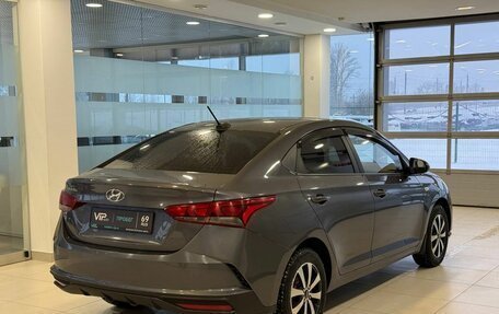 Hyundai Solaris II рестайлинг, 2021 год, 1 525 000 рублей, 6 фотография