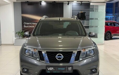 Nissan Terrano III, 2015 год, 1 415 000 рублей, 2 фотография