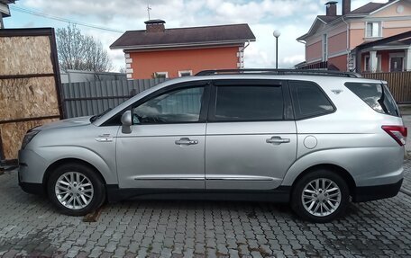 SsangYong Korando Turismo, 2013 год, 1 450 000 рублей, 2 фотография