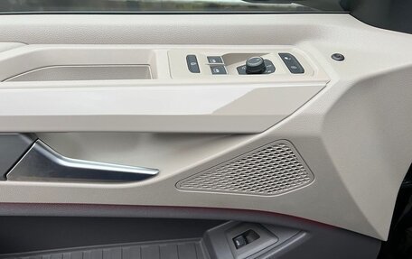 Volkswagen Multivan, 2024 год, 10 250 000 рублей, 14 фотография