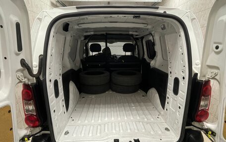 Peugeot Partner II рестайлинг 2, 2021 год, 1 550 000 рублей, 4 фотография