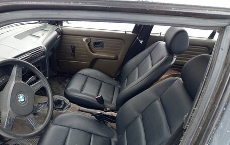 BMW 3 серия, 1986 год, 320 000 рублей, 5 фотография