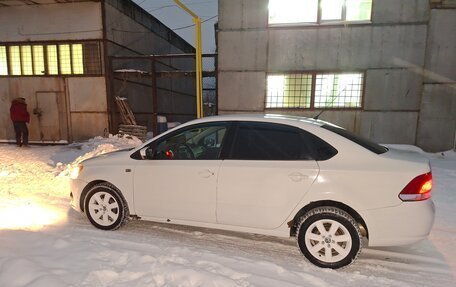 Volkswagen Polo VI (EU Market), 2011 год, 650 000 рублей, 2 фотография
