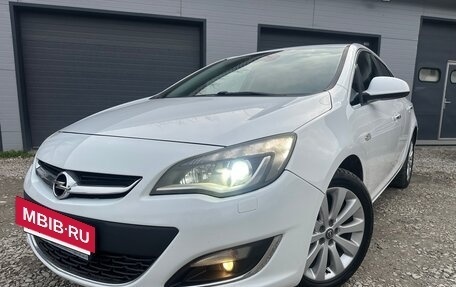 Opel Astra J, 2013 год, 775 000 рублей, 5 фотография