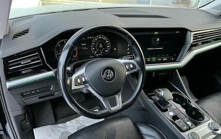 Volkswagen Touareg III, 2019 год, 4 850 000 рублей, 12 фотография