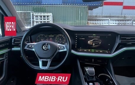 Volkswagen Touareg III, 2019 год, 4 850 000 рублей, 13 фотография