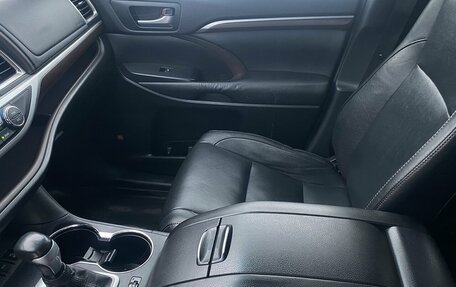 Toyota Highlander III, 2014 год, 2 780 000 рублей, 18 фотография