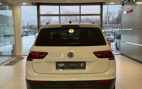 Volkswagen Tiguan II, 2020 год, 2 345 000 рублей, 5 фотография