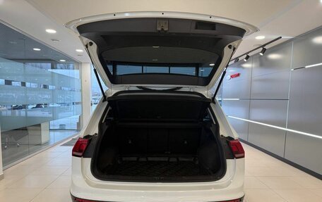 Volkswagen Tiguan II, 2020 год, 2 345 000 рублей, 7 фотография