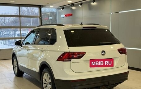 Volkswagen Tiguan II, 2020 год, 2 345 000 рублей, 4 фотография