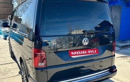 Volkswagen Caravelle T6 рестайлинг, 2016 год, 2 940 000 рублей, 2 фотография