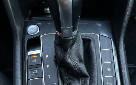 Volkswagen Tiguan II, 2018 год, 1 990 000 рублей, 6 фотография