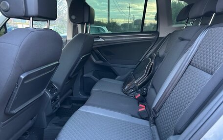 Volkswagen Tiguan II, 2018 год, 1 990 000 рублей, 8 фотография