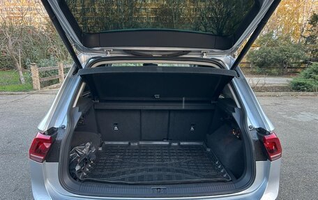 Volkswagen Tiguan II, 2018 год, 1 990 000 рублей, 10 фотография