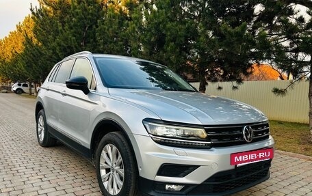 Volkswagen Tiguan II, 2018 год, 1 990 000 рублей, 4 фотография