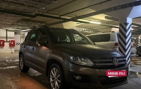 Volkswagen Tiguan I, 2015 год, 1 580 000 рублей, 2 фотография