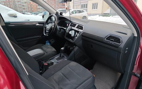 Volkswagen Tiguan II, 2018 год, 1 890 000 рублей, 5 фотография