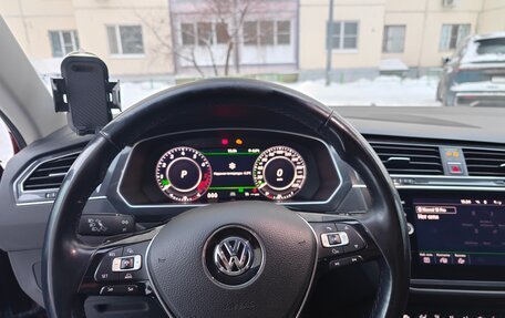 Volkswagen Tiguan II, 2018 год, 1 890 000 рублей, 8 фотография