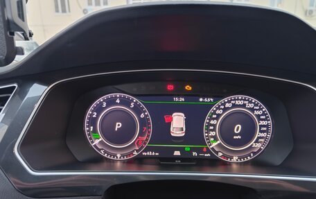 Volkswagen Tiguan II, 2018 год, 1 890 000 рублей, 7 фотография