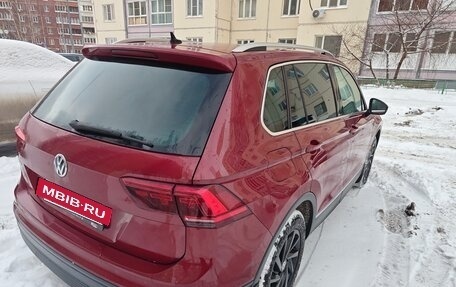 Volkswagen Tiguan II, 2018 год, 1 890 000 рублей, 12 фотография