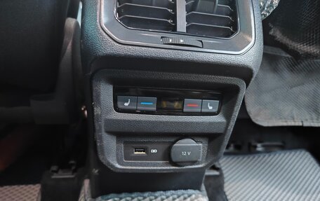 Volkswagen Tiguan II, 2018 год, 1 890 000 рублей, 19 фотография