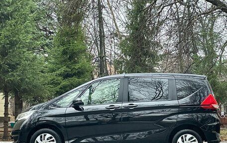 Honda Freed II, 2017 год, 1 650 000 рублей, 10 фотография