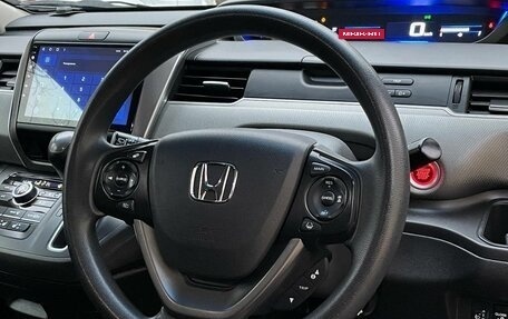 Honda Freed II, 2017 год, 1 650 000 рублей, 31 фотография