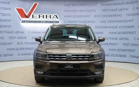 Volkswagen Tiguan II, 2017 год, 2 690 000 рублей, 2 фотография