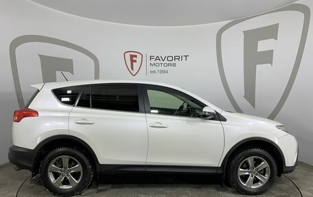 Toyota RAV4, 2015 год, 2 200 000 рублей, 4 фотография
