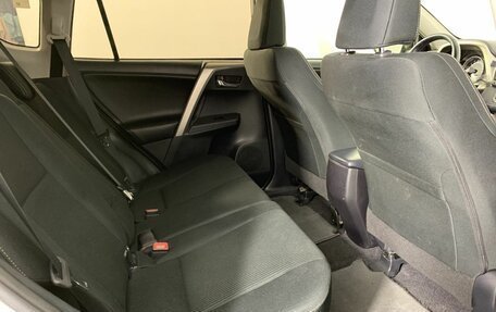 Toyota RAV4, 2015 год, 2 200 000 рублей, 16 фотография