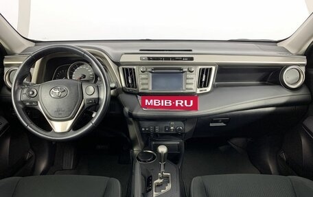 Toyota RAV4, 2015 год, 2 200 000 рублей, 7 фотография