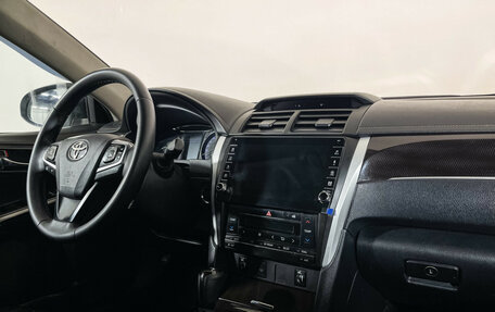 Toyota Camry, 2017 год, 1 547 000 рублей, 9 фотография