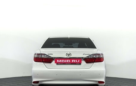 Toyota Camry, 2017 год, 1 547 000 рублей, 6 фотография