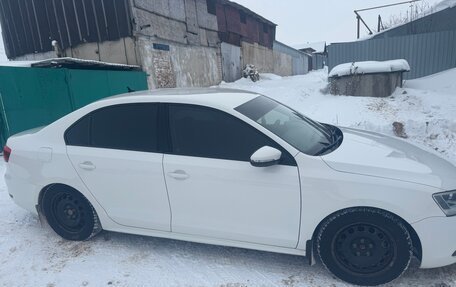 Volkswagen Jetta VI, 2011 год, 950 000 рублей, 4 фотография