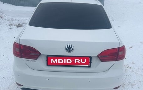 Volkswagen Jetta VI, 2011 год, 950 000 рублей, 5 фотография